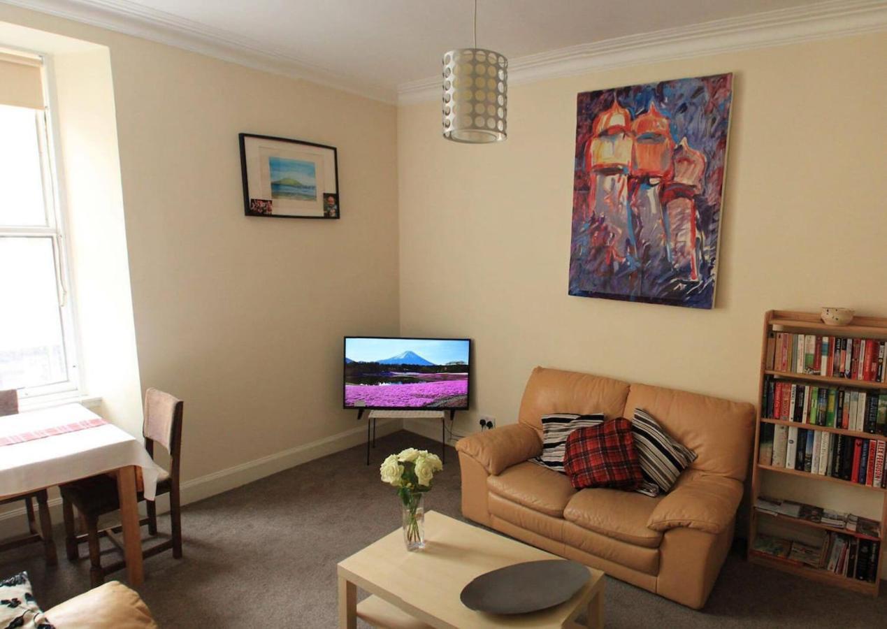 Entire Apartment In Edinburgh Exterior foto